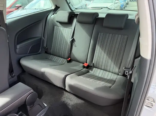 Volkswagen Polo view 8