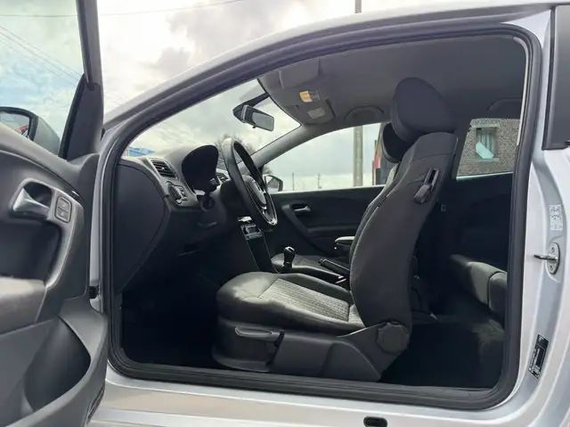 Volkswagen Polo view 7