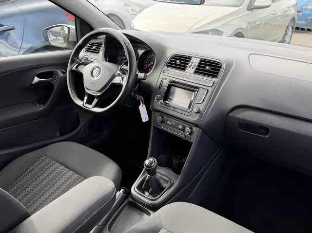 Volkswagen Polo view 13