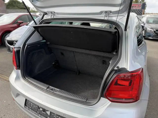 Volkswagen Polo view 11