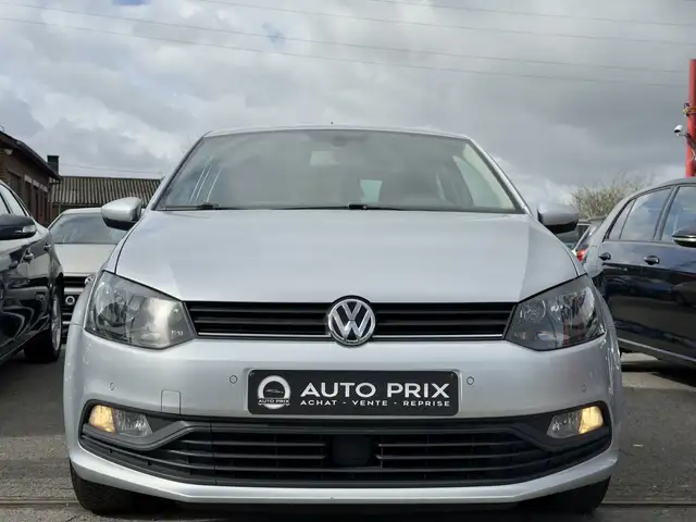 Volkswagen Polo view 3