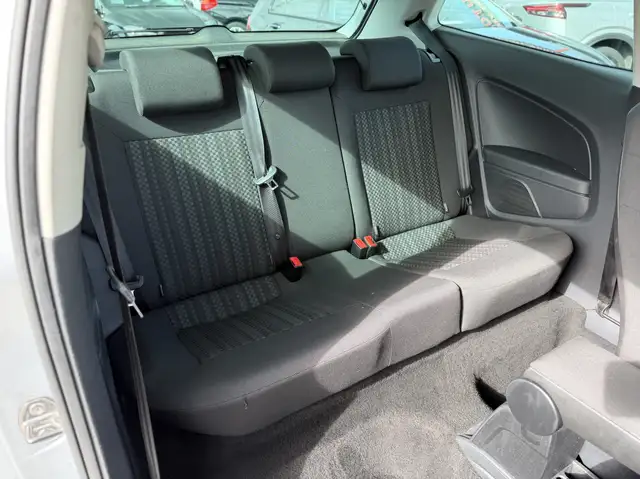 Volkswagen Polo view 9