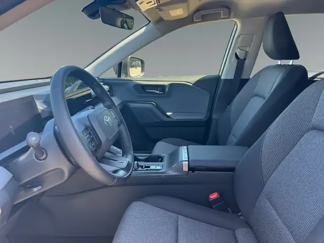 Toyota Rav4 view 9
