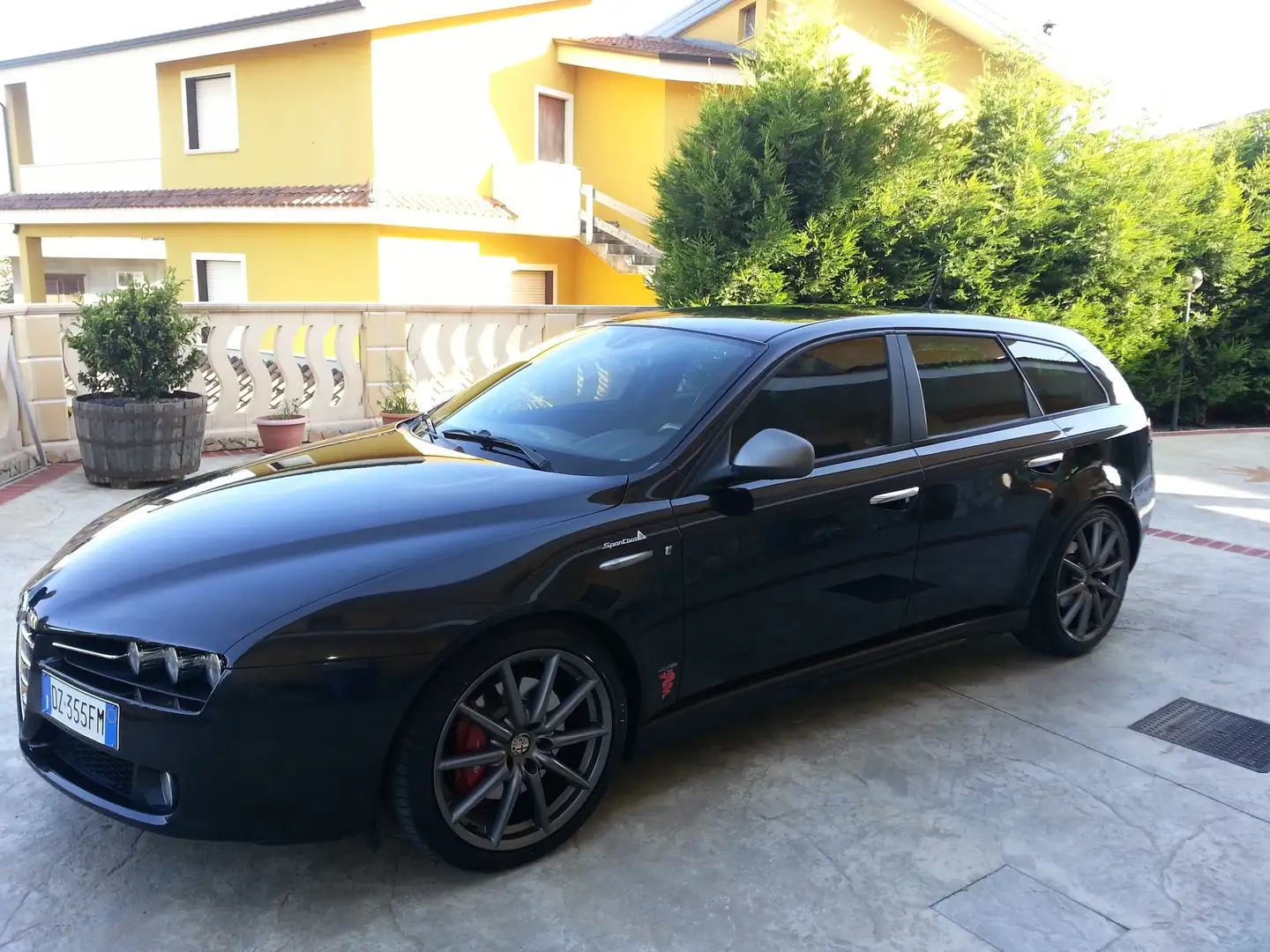 Alfa Romeo 159 159 Sportwagon SW 2.0 jtdm Dist. TI pack 170cv Чорний - 2
