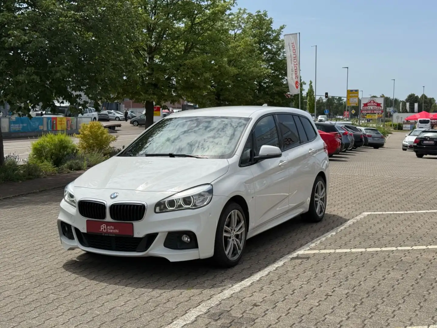 BMW 220 i Gran Tourer M Sport Automatik *HeadUp*LED Blanc - 2