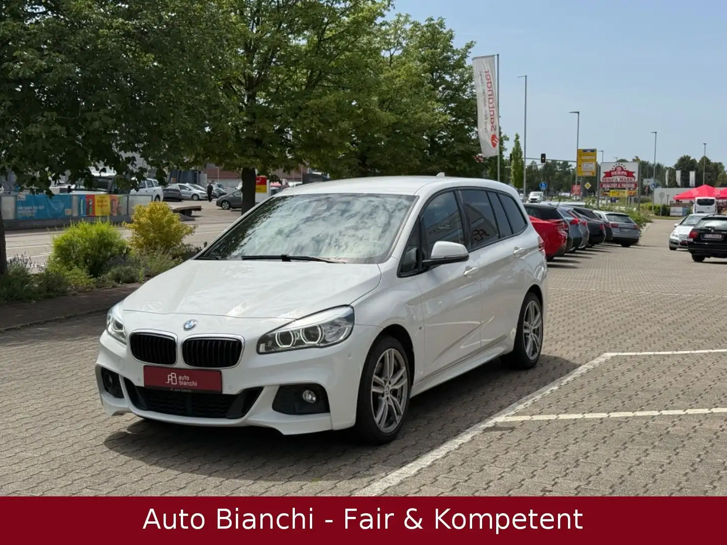 BMW 220 i Gran Tourer M Sport Automatik *HeadUp*LED Weiß - 1