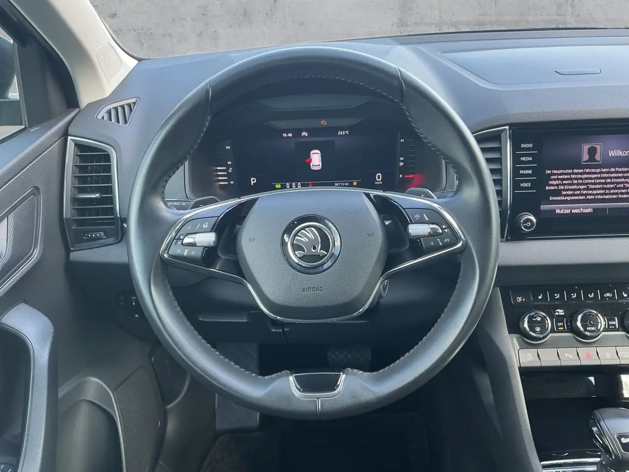Skoda Karoq 1.5 TSI DSG AMBITION LED+NAVI+AHK+SHZ+RFK, миниатюра 10