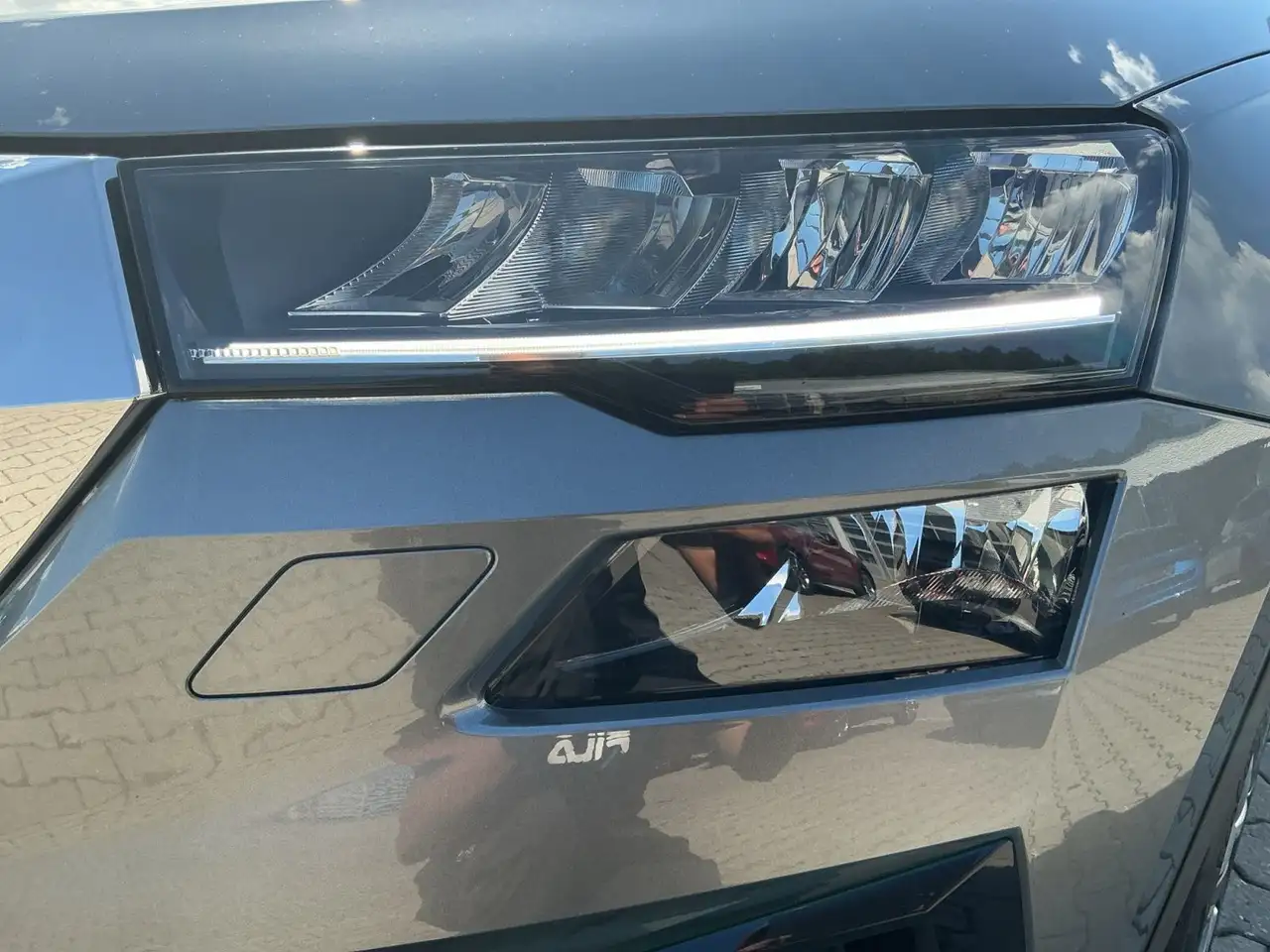 Skoda Karoq 1.5 TSI DSG AMBITION LED+NAVI+AHK+SHZ+RFK, миниатюра 18