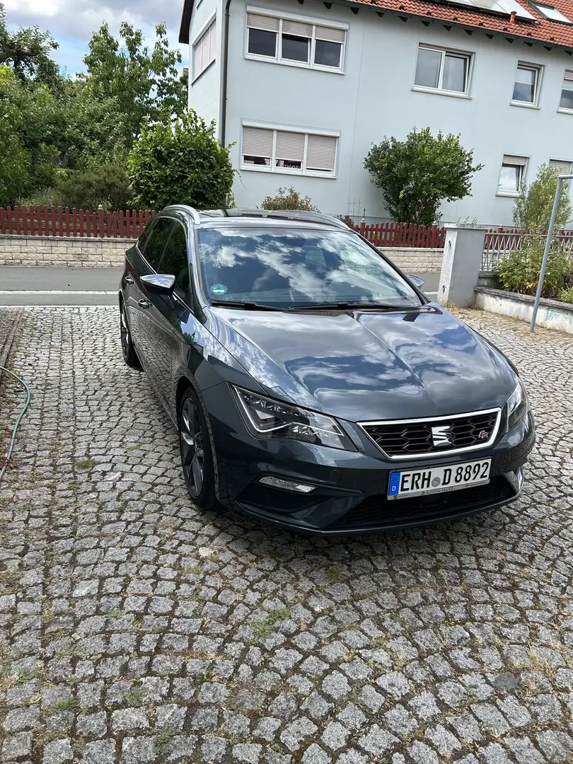 SEAT Leon FR Grau - 1