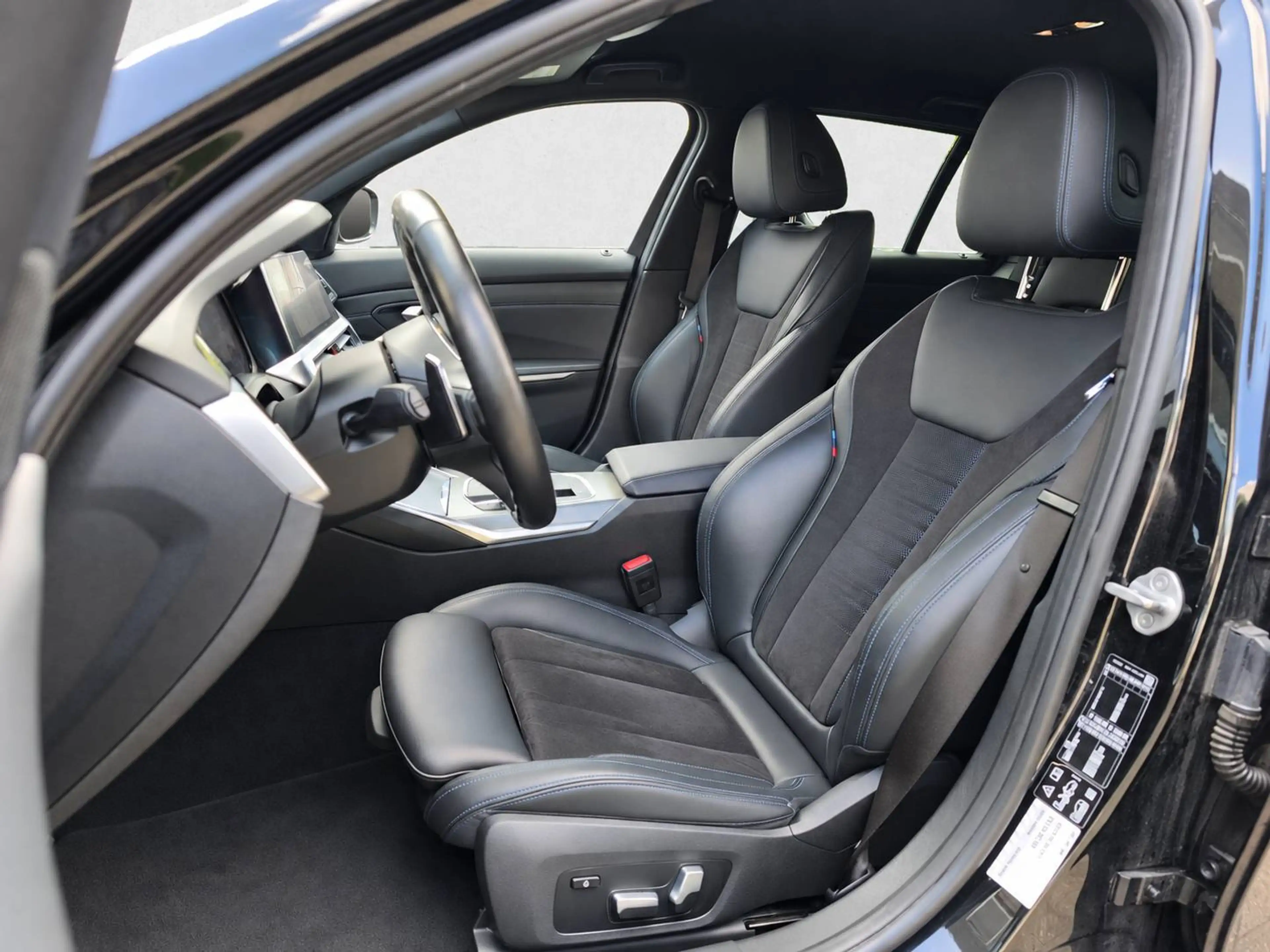 BMW 330 D Touring - X-drive - Pack M - GARANTIE 12 MOIS — photo 10