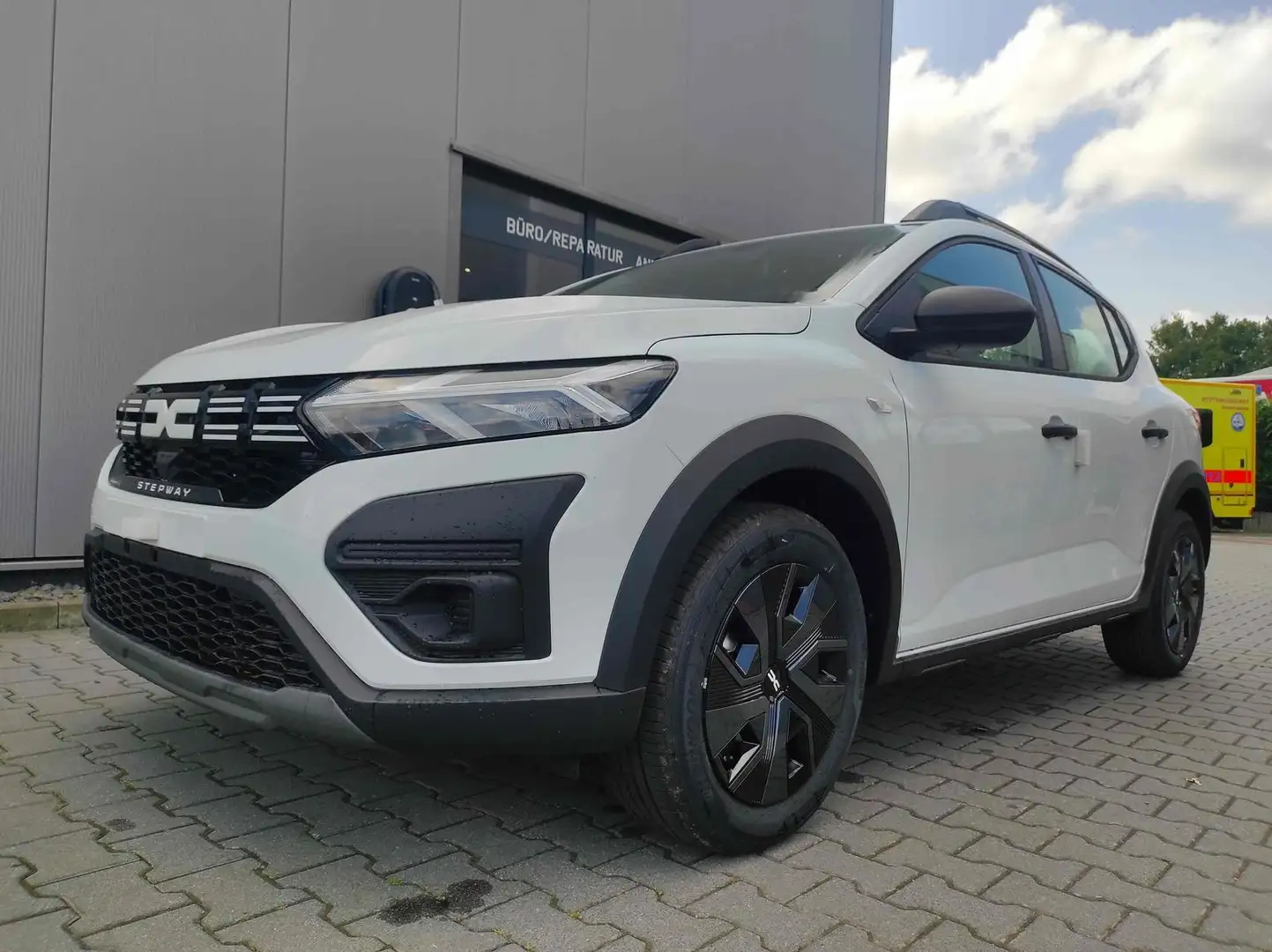 Dacia Sandero Stepway Essential III LPG-Klima-Radio-PDC-LED 7... Weiß - 1