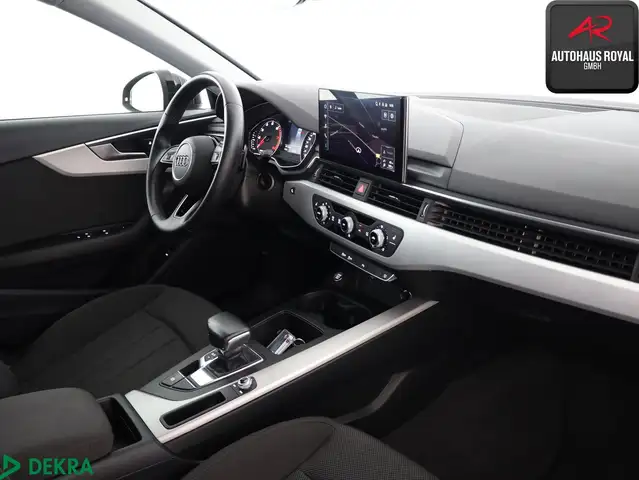 Audi A4 view 10