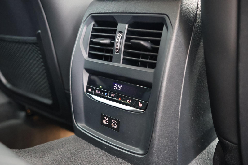 BMW 330 3-serie Touring 330e xDrive High Executive Luxury — photo 20