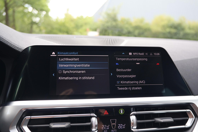 BMW 330 3-serie Touring 330e xDrive High Executive Luxury — photo 46