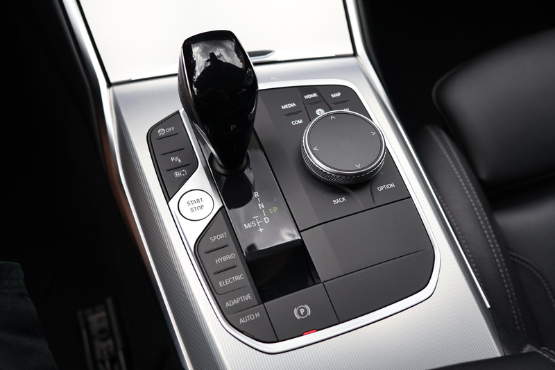 BMW 330 3-serie Touring 330e xDrive High Executive Luxury — photo 30