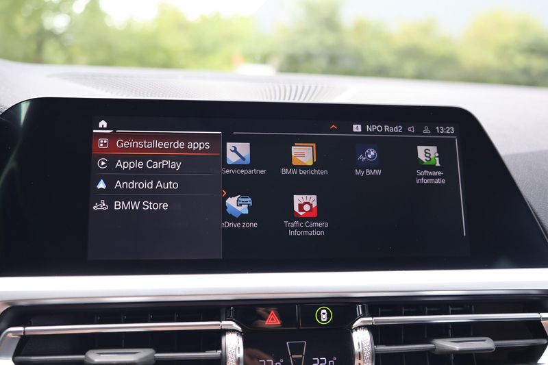 BMW 330 3-serie Touring 330e xDrive High Executive Luxury — photo 42