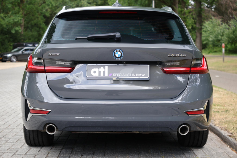 BMW 330 3-serie Touring 330e xDrive High Executive Luxury — photo 5