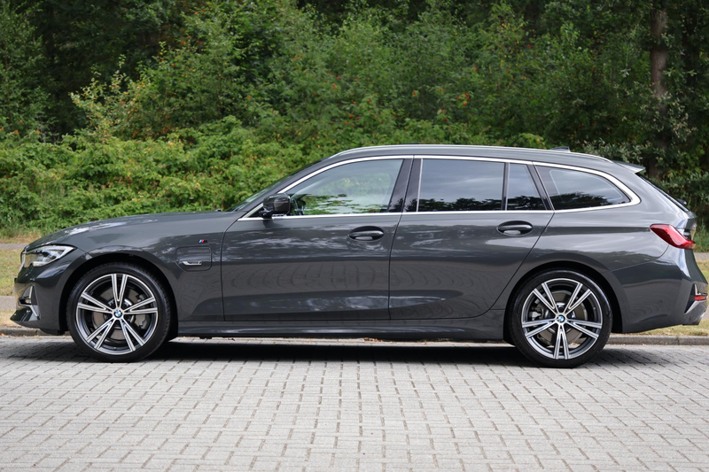 BMW 330 3-serie Touring 330e xDrive High Executive Luxury — photo 2