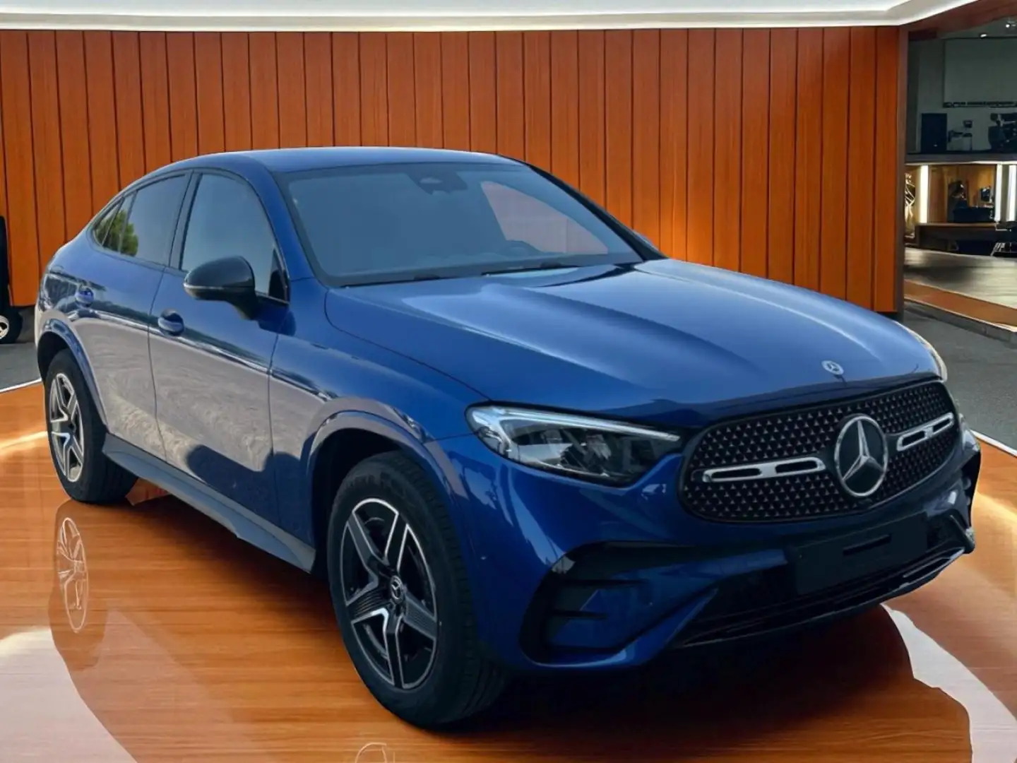 Mercedes-Benz GLC 300 Coupé 300de 4Matic Blau - 1