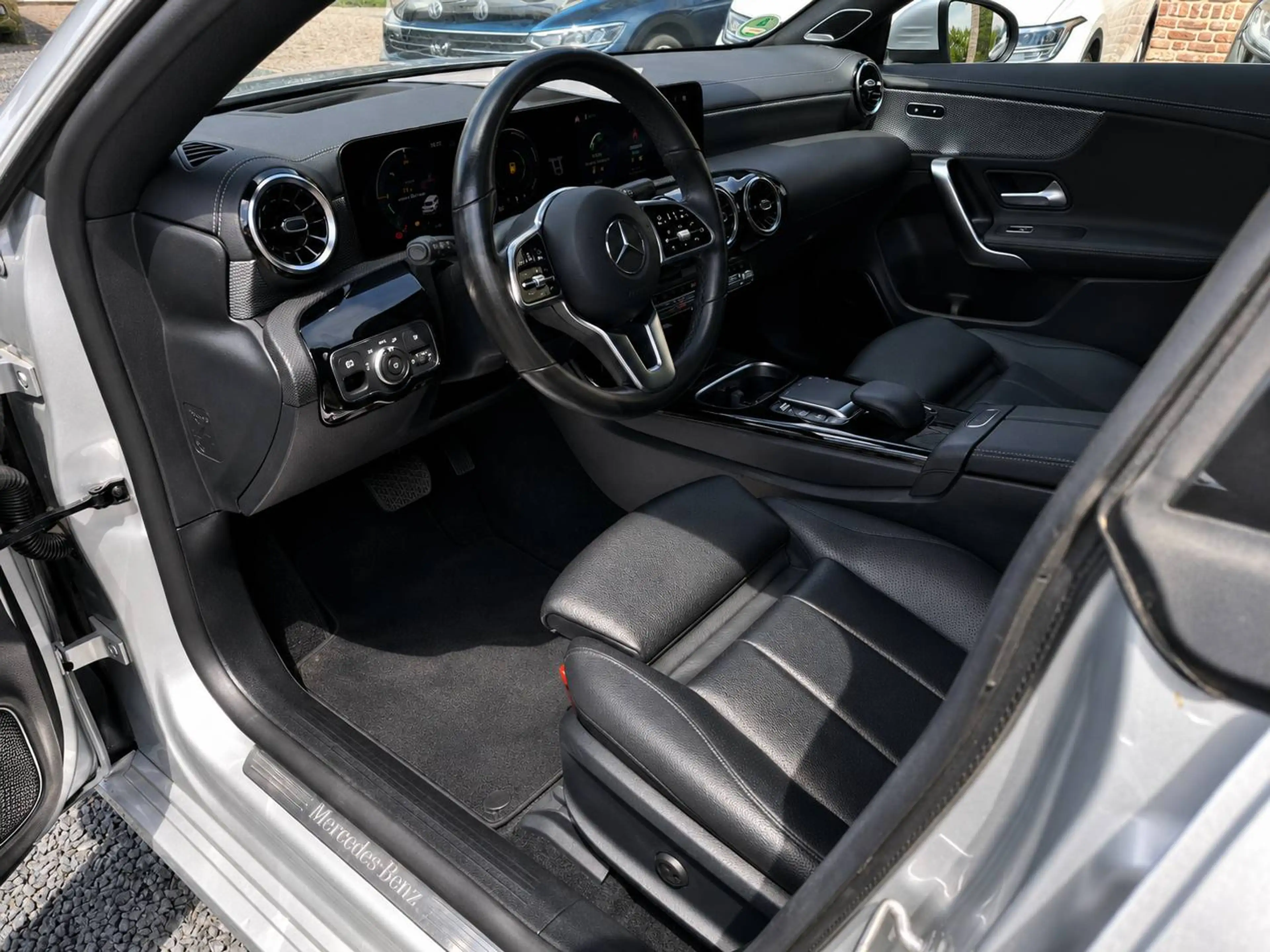 Mercedes-Benz CLA 220 CLA 220 d // Distr // Leder // Kamera // Navi Plus — photo 13