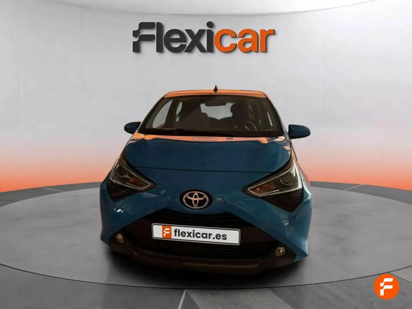 Toyota Aygo 70 x-play Amarillo - 2