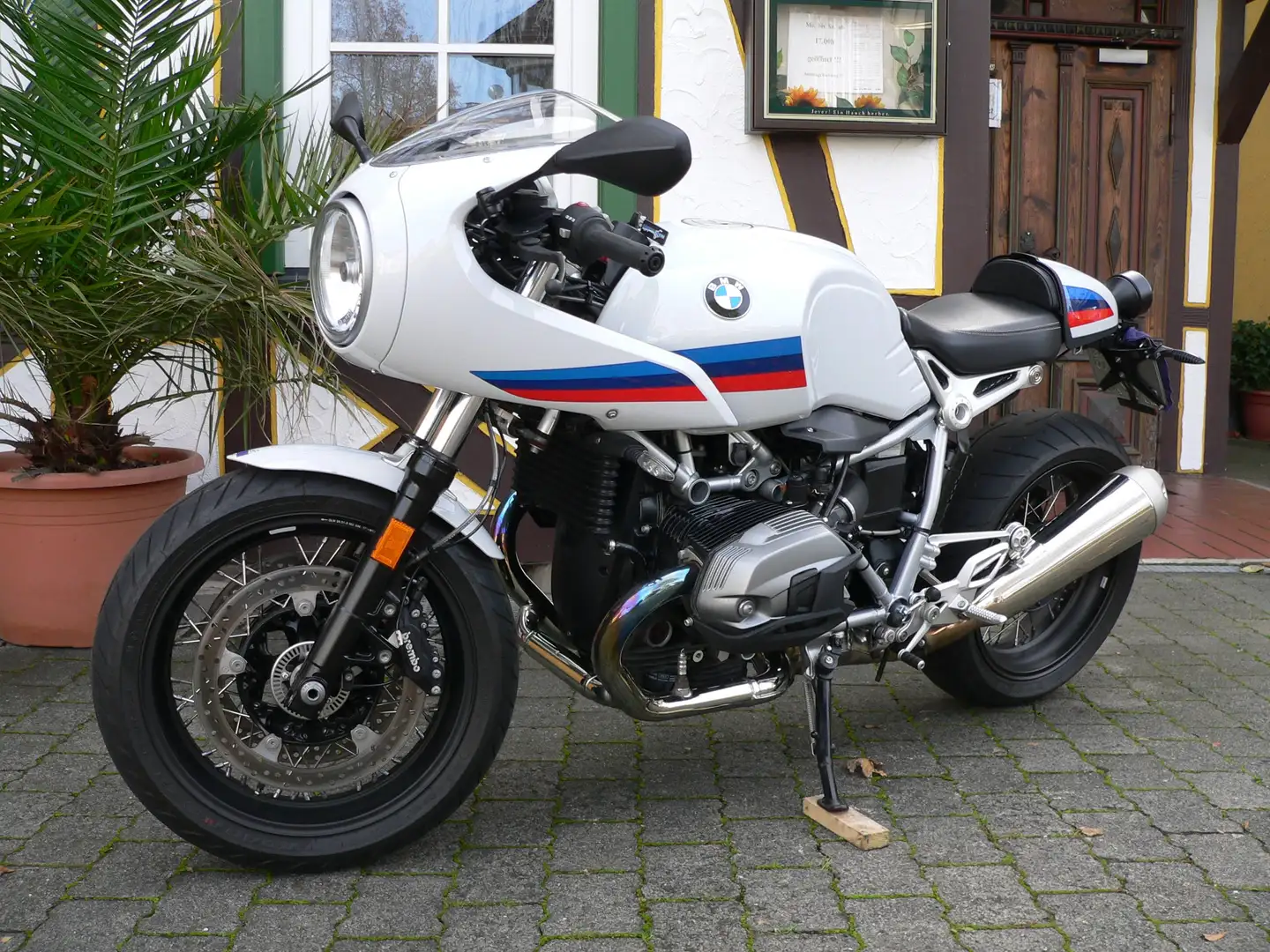 BMW R 12 nineT NineT Racer White - 2