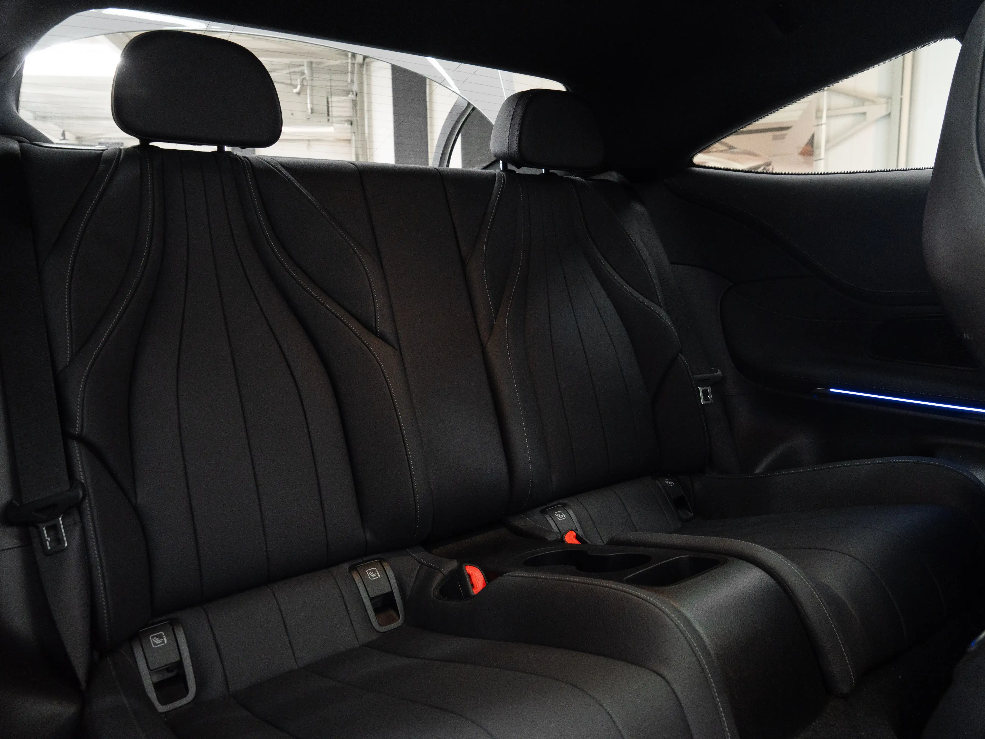 Mercedes-Benz CLE 300 e AMG Premium Night PANO Massage Zitkoeling — photo 14
