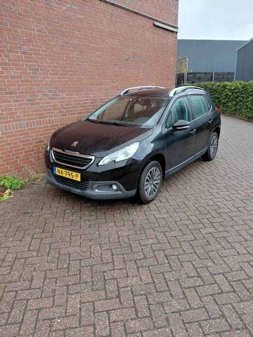 Peugeot 2008 1.2 PureTech Active Zwart - 1