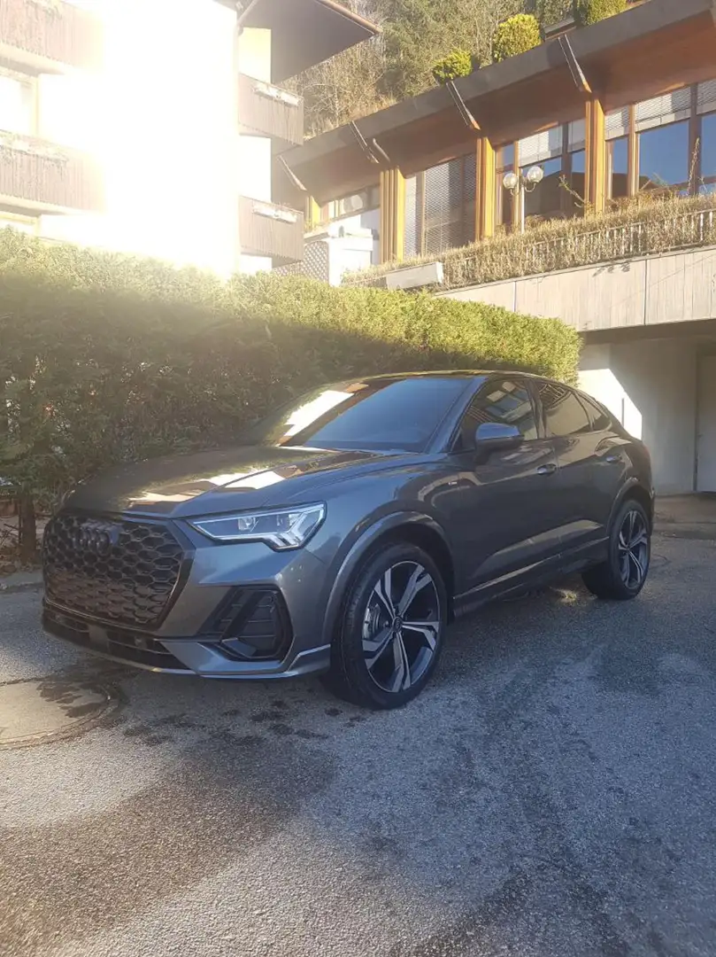 Audi Q3 SPB 35 TFSI S tronic S line edition Noir - 1