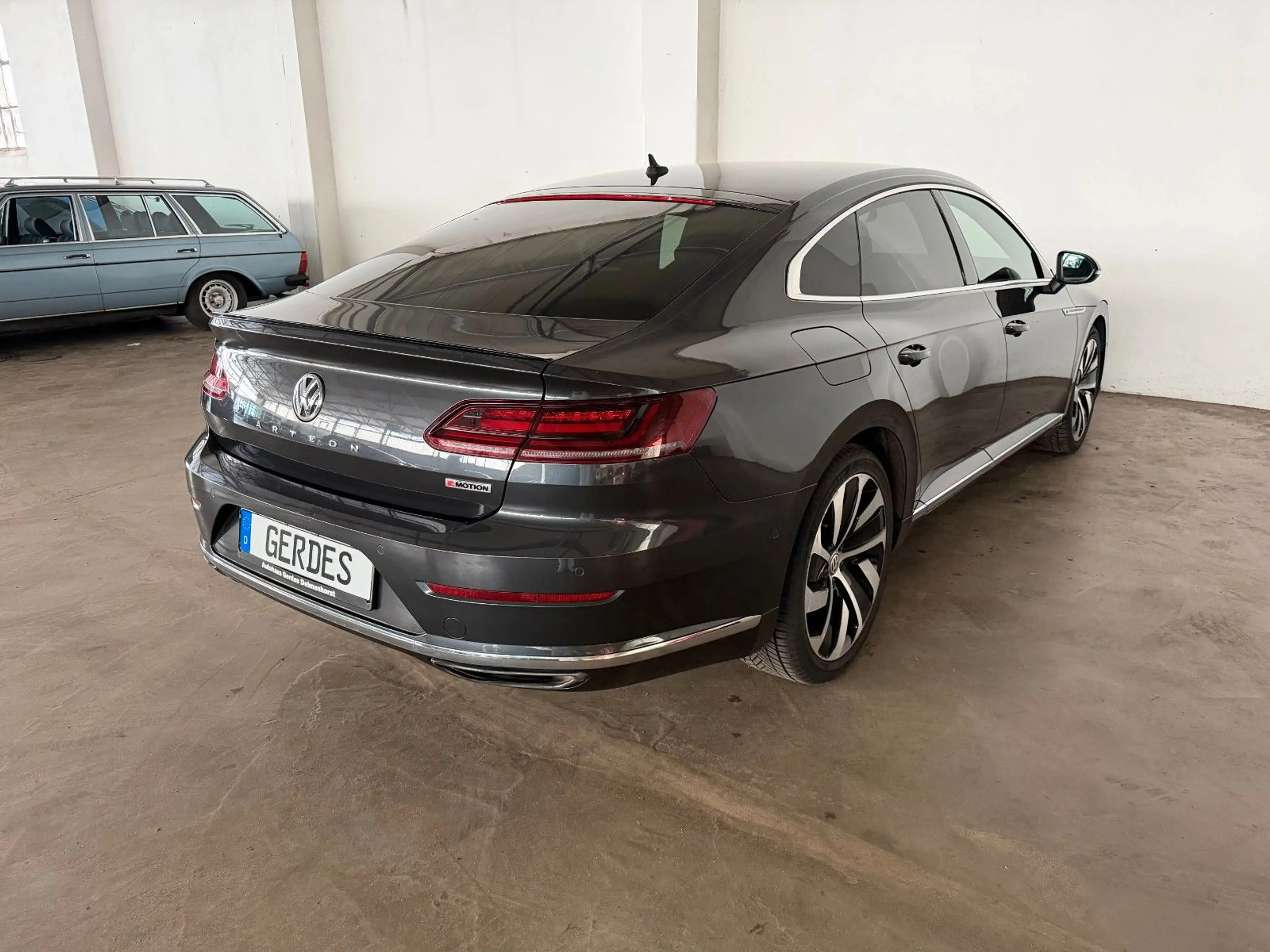 Volkswagen Arteon R-Line 4Motion — photo 11