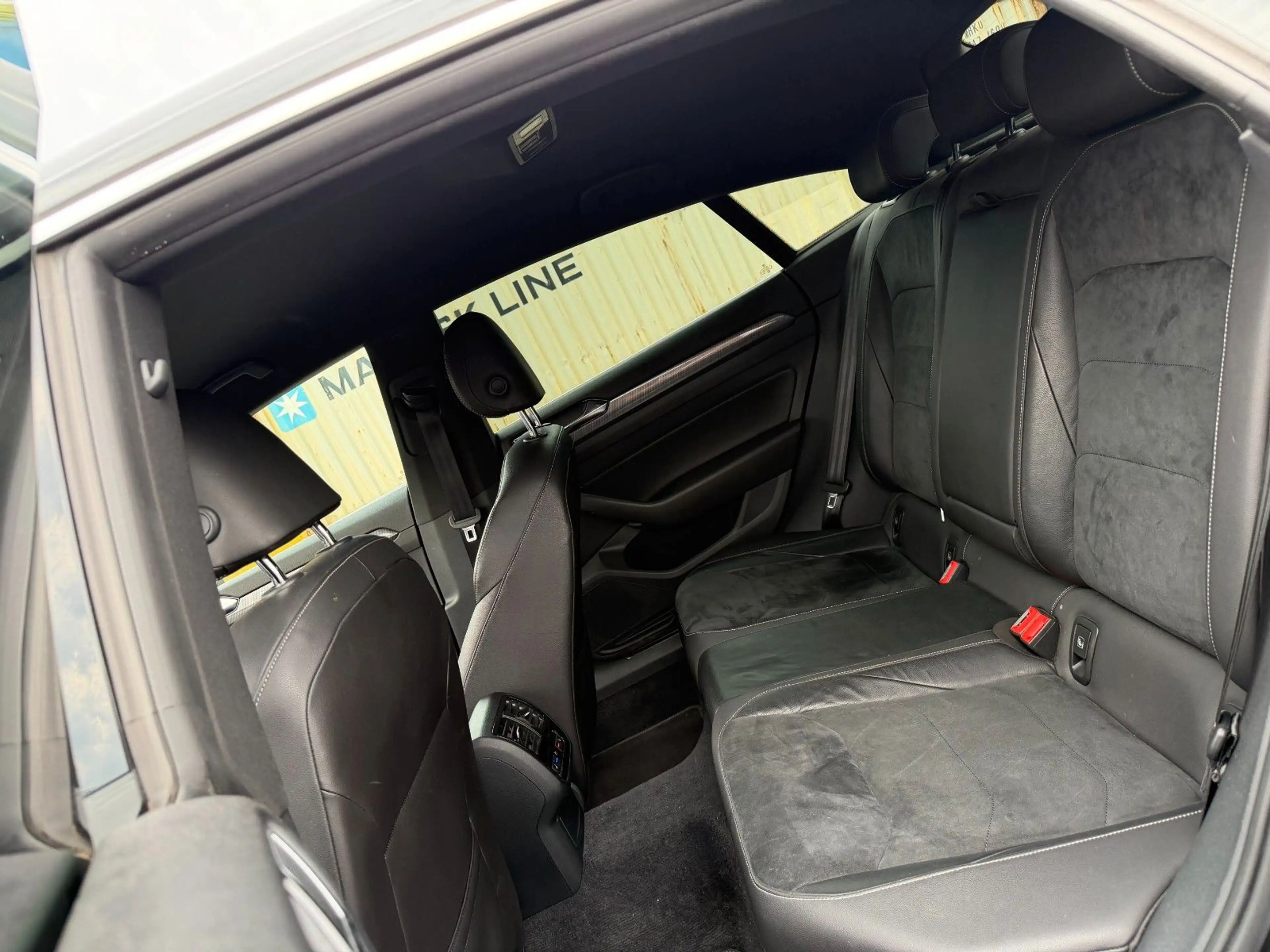Volkswagen Arteon R-Line 4Motion — photo 15