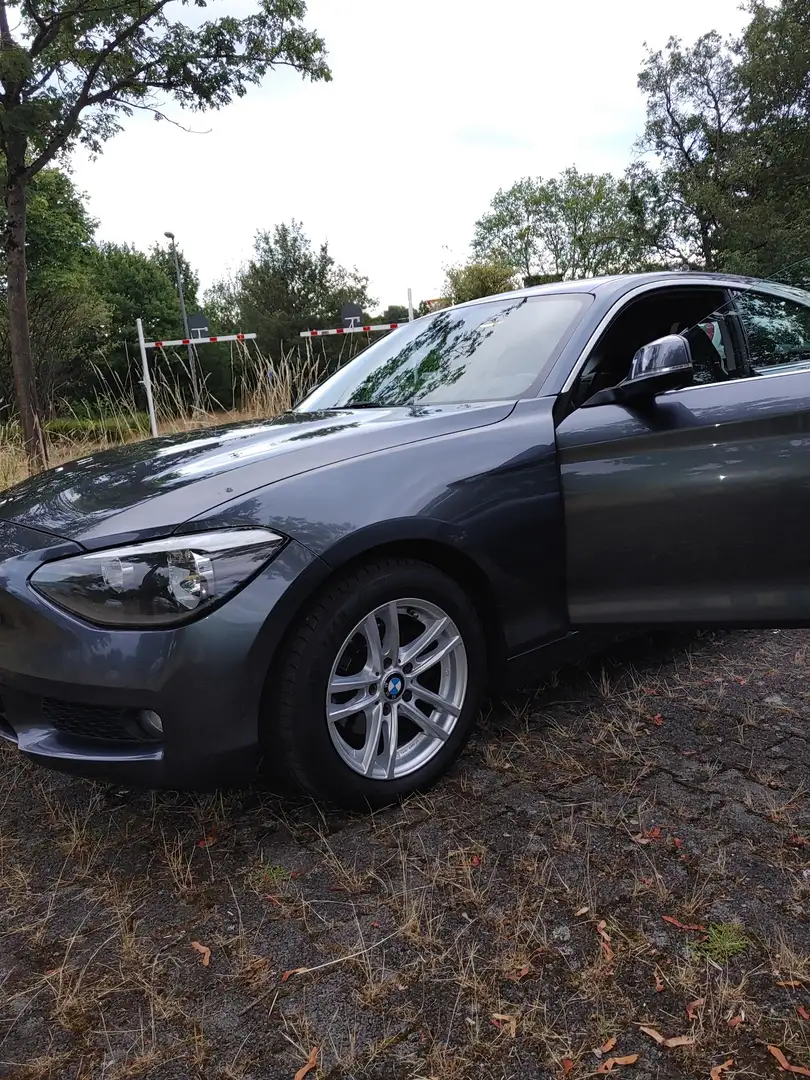 BMW 116 116i Šedá - 1