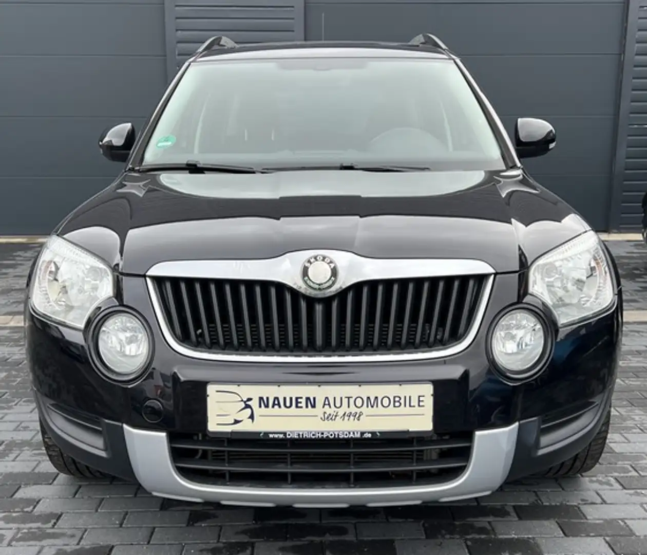 Skoda Yeti Ambition+Klima+Panorama+TÜV+ Zwart - 2