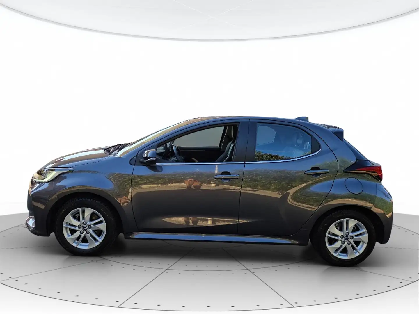 Mazda 2 1.5 vvt full hybrid electric Agile Comfort Pack e- Grigio - 2