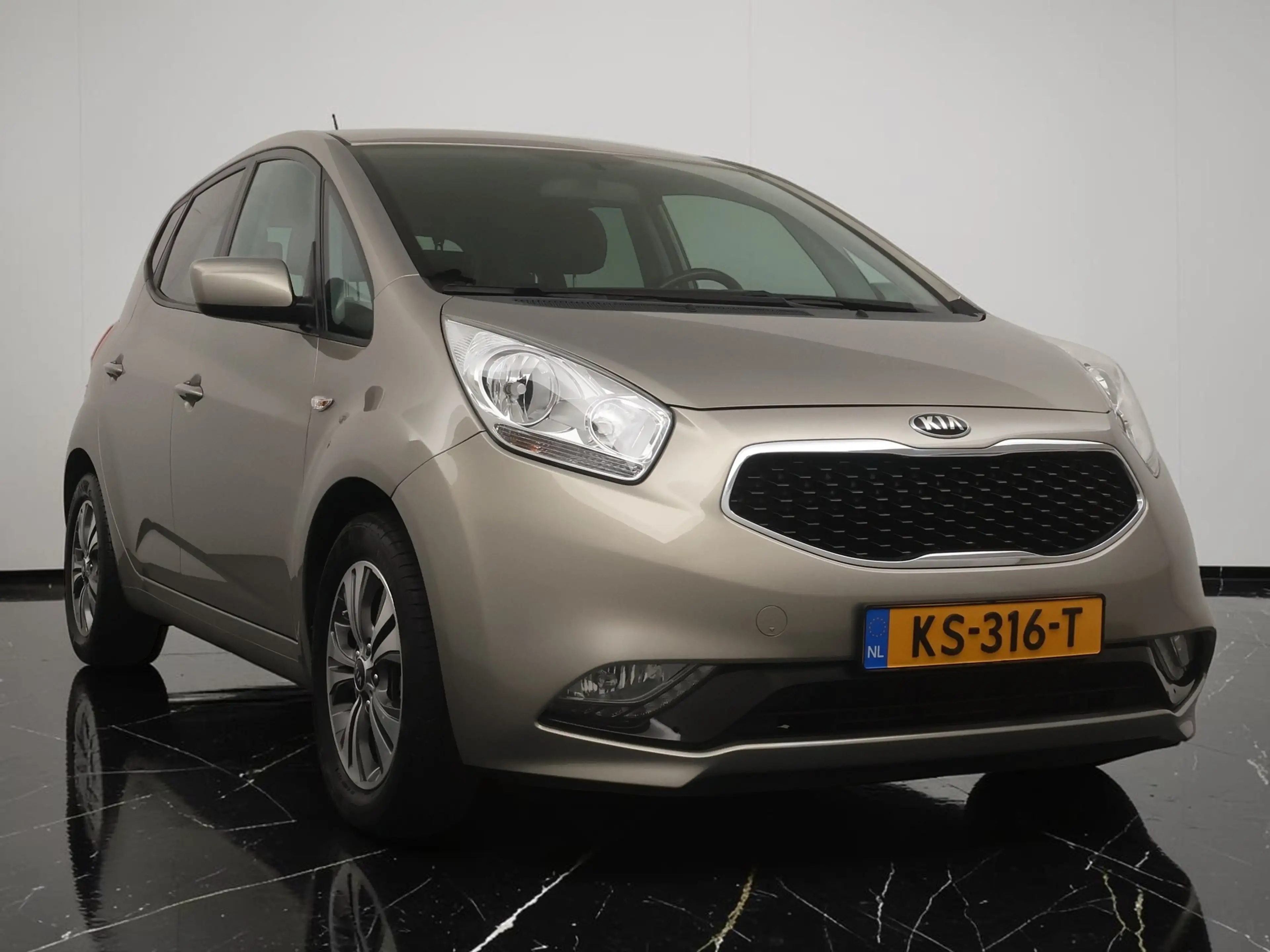 Kia Venga 1.6 CVVT DCT6 DynamicPlusLine Automaat - Navigatie — photo 12
