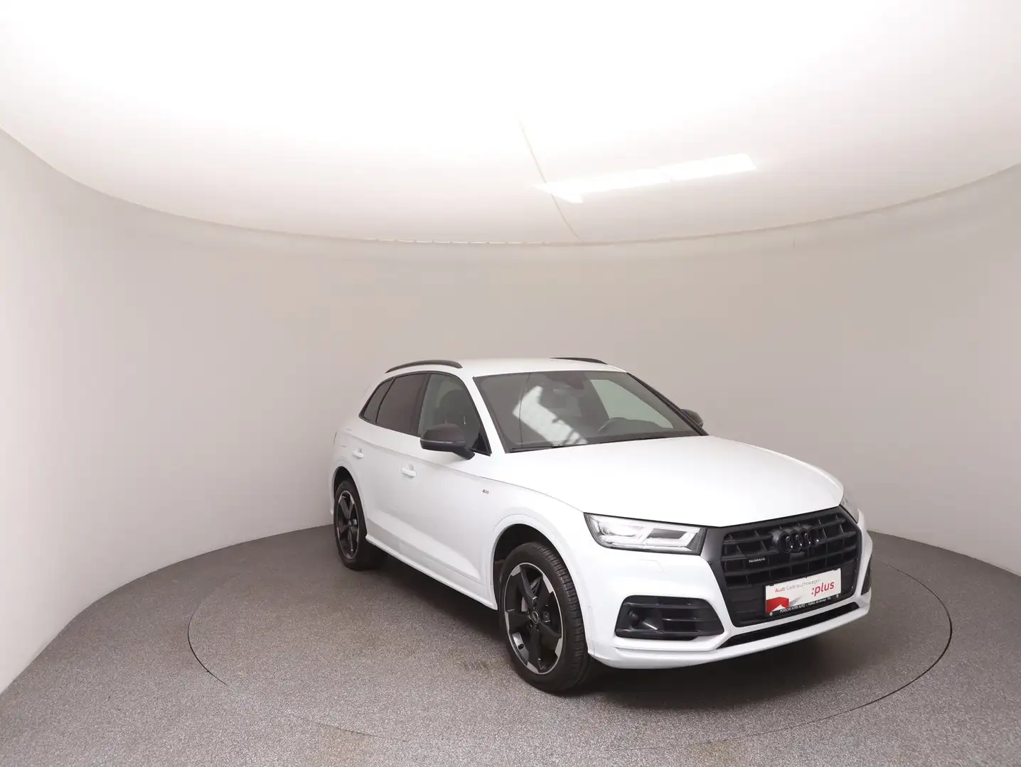 Audi Q5 55 TFSI e quattro Sport Weiß - 2