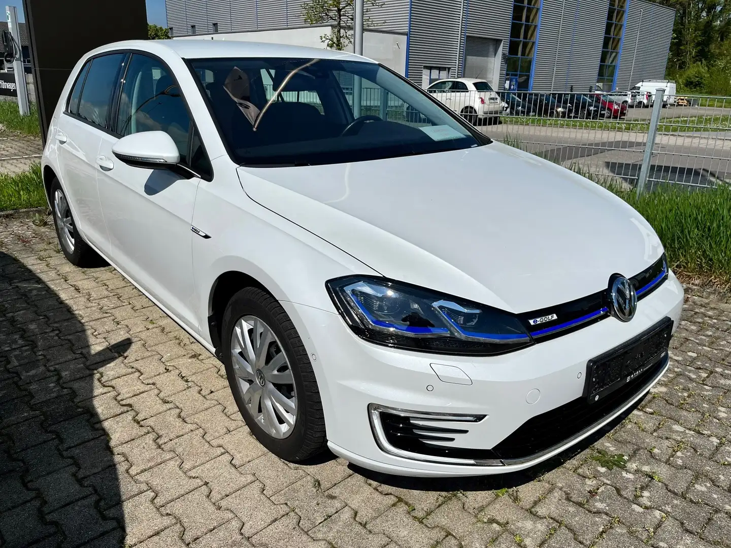 Volkswagen e-Golf Weiß - 1