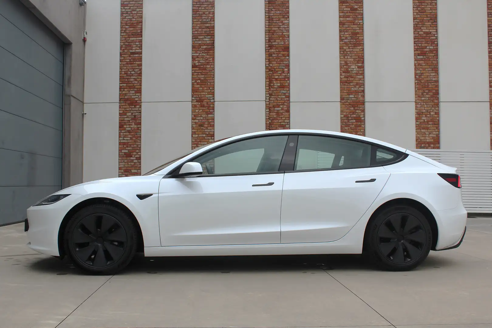 Tesla Model 3 HIGHLAND RWD WHITE Blanc - 1