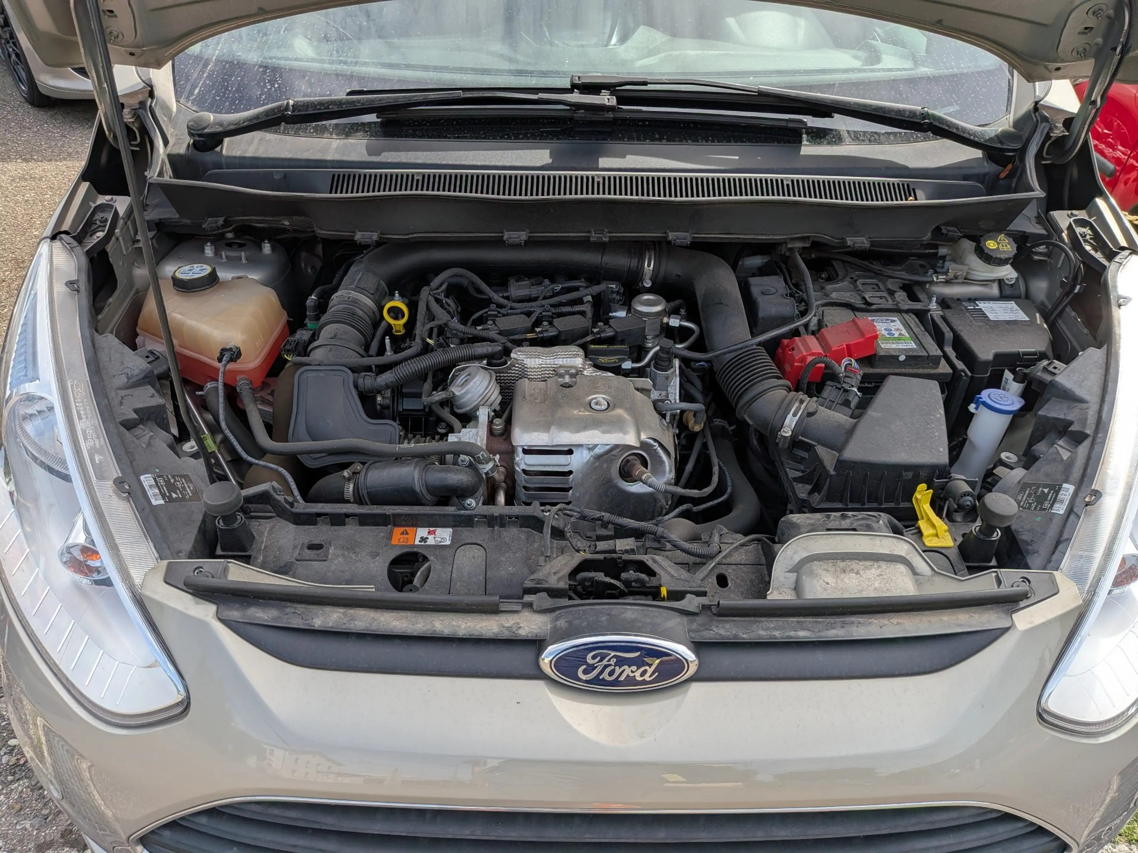 Ford B-Max Sync Edition — photo 11