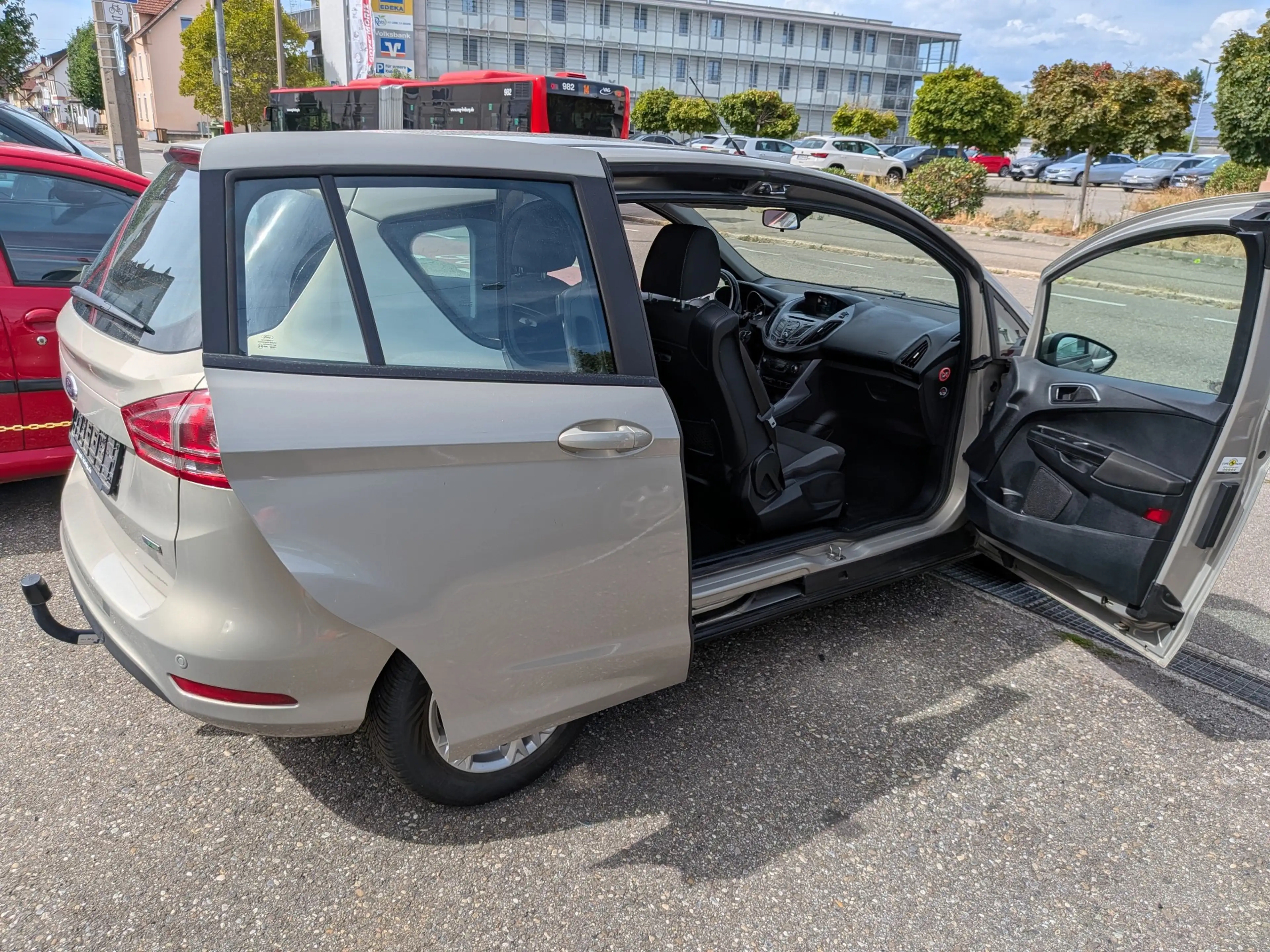 Ford B-Max Sync Edition — photo 6