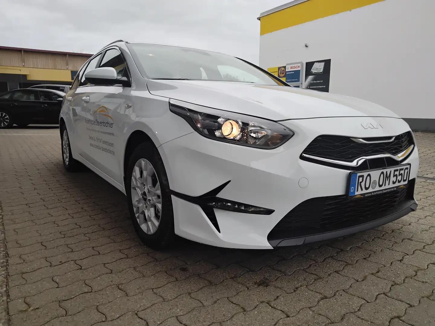 Kia Ceed SW / cee'd SW Vision Weiß - 1