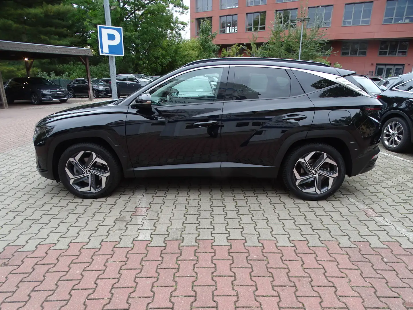 Hyundai TUCSON 1.6 Plug-In Hybrid Prime 4WD Autom. Schwarz - 2