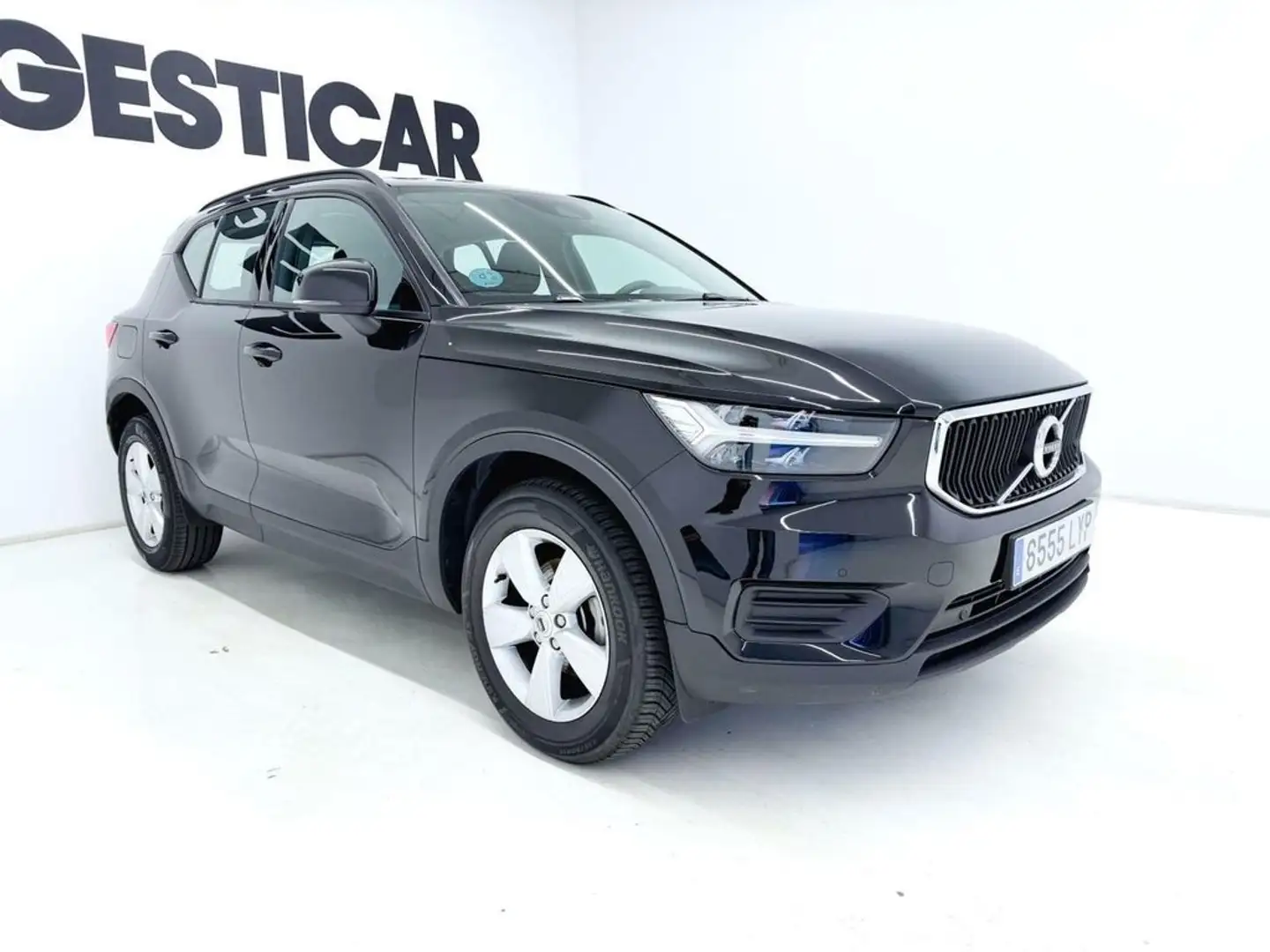 Volvo XC40 ESSENTIAL 1.5 130CV MT6 E6D Zwart - 2