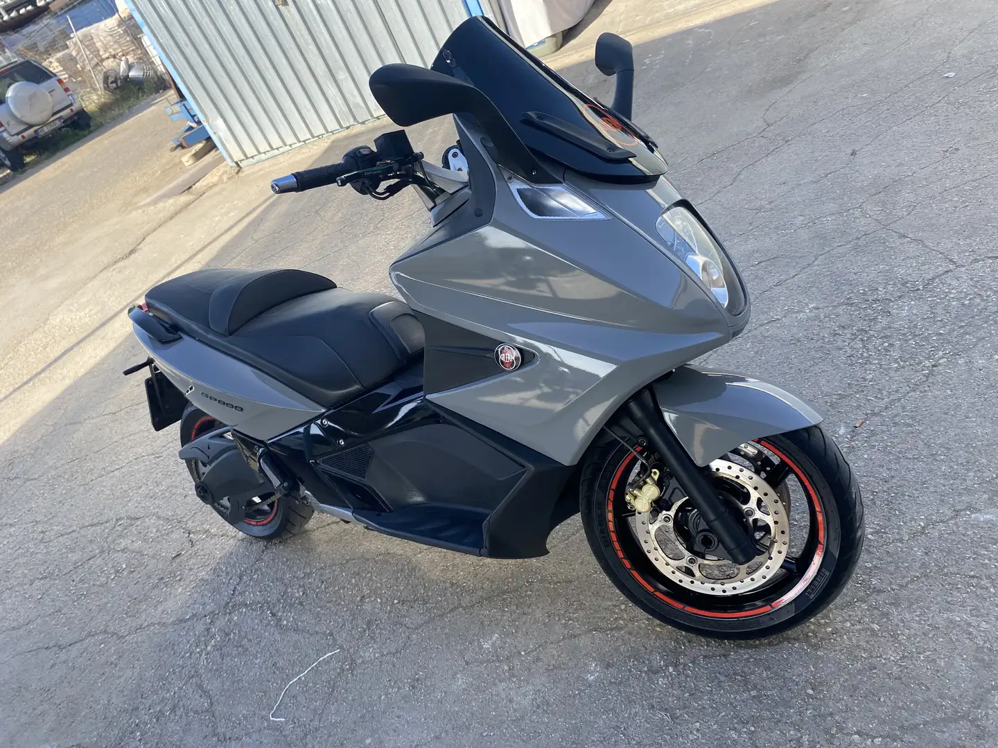 Gilera GP 800 sport - 2
