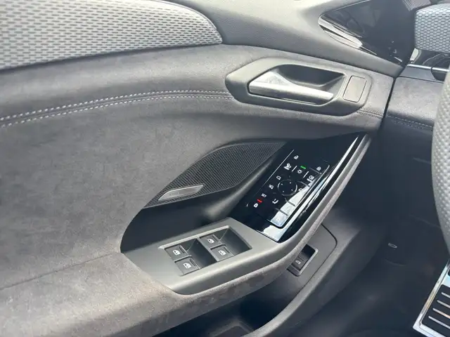 Audi A6 view 18