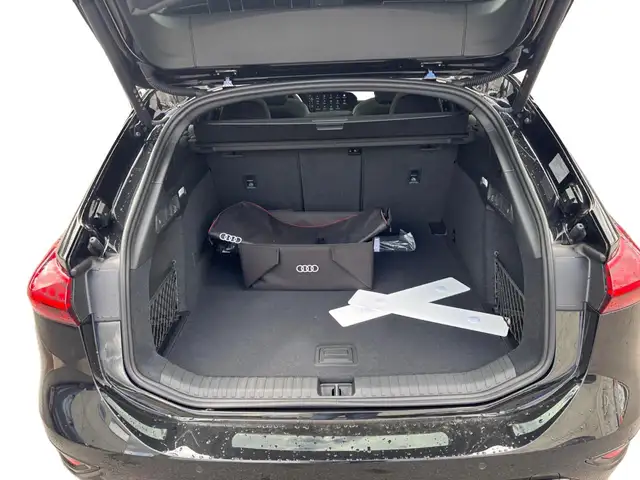 Audi A6 view 13