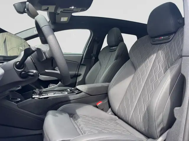 Audi A6 view 9