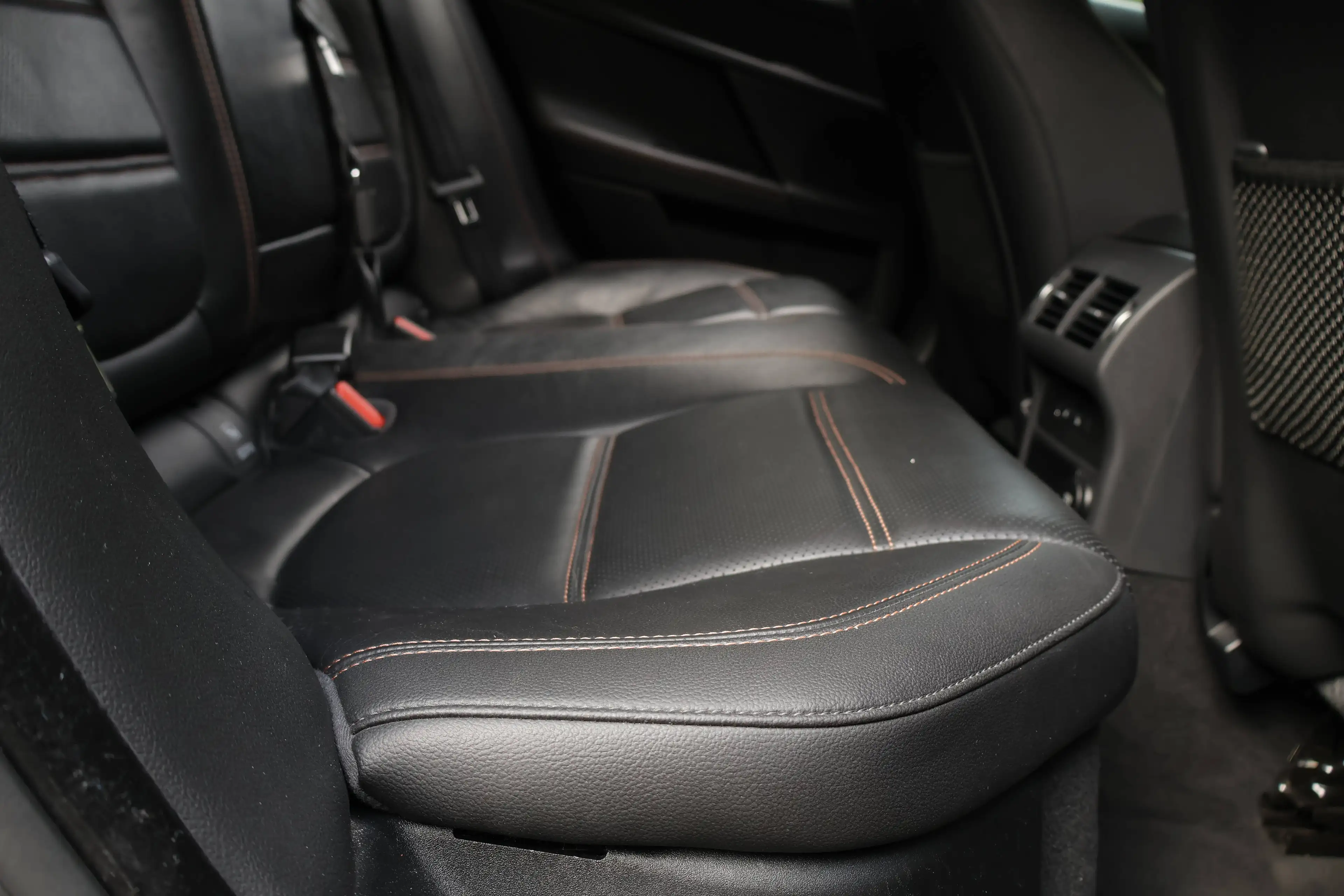 Jaguar XE XE 2.0 D Prestige LijnA Keyless LED Cam Garantie * — photo 9
