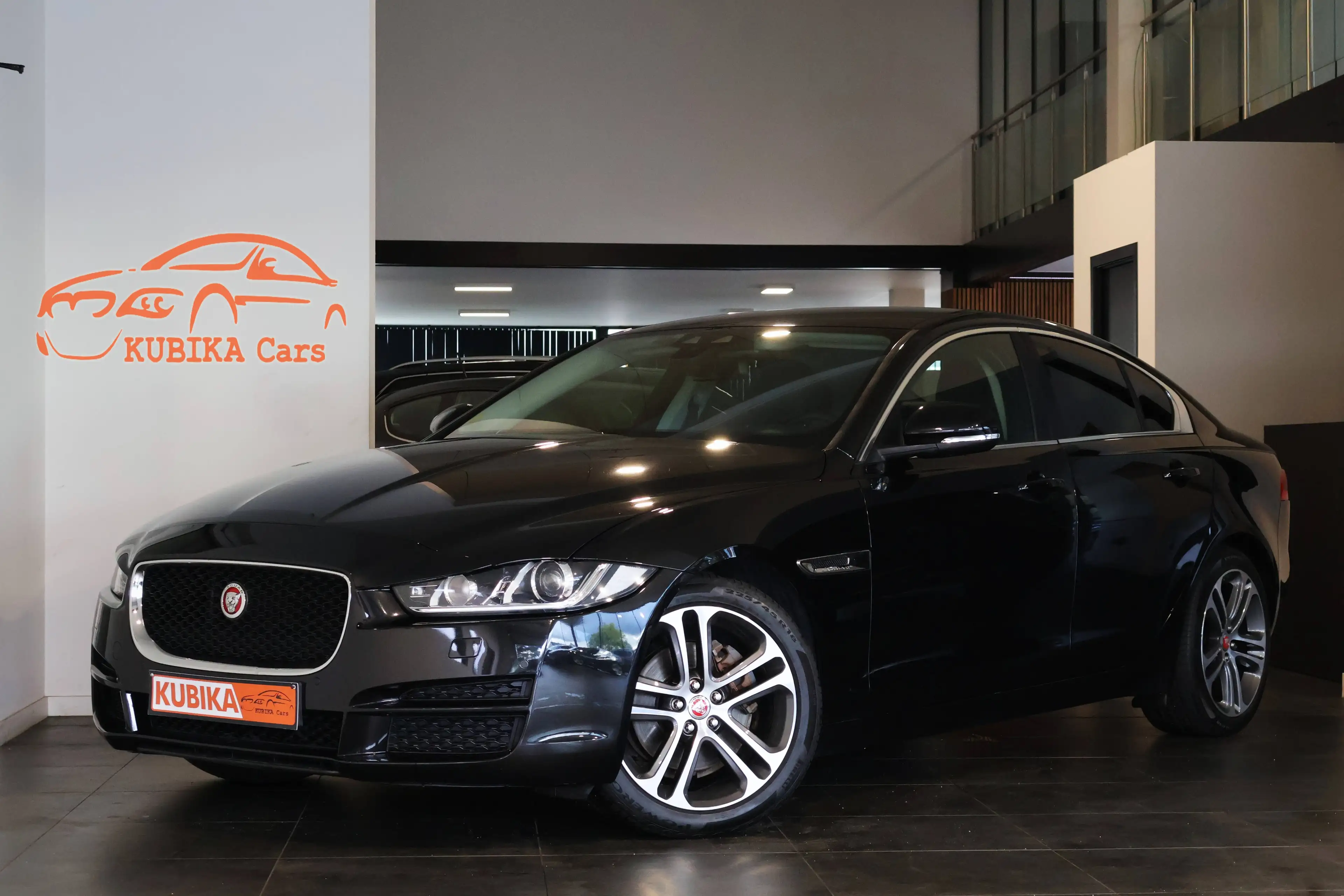 Jaguar XE XE 2.0 D Prestige LijnA Keyless LED Cam Garantie *