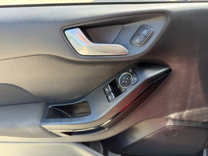 Ford Fiesta FIESTA 1.0 EcoBoost COOL & CONNECT 6-GANG — photo 12